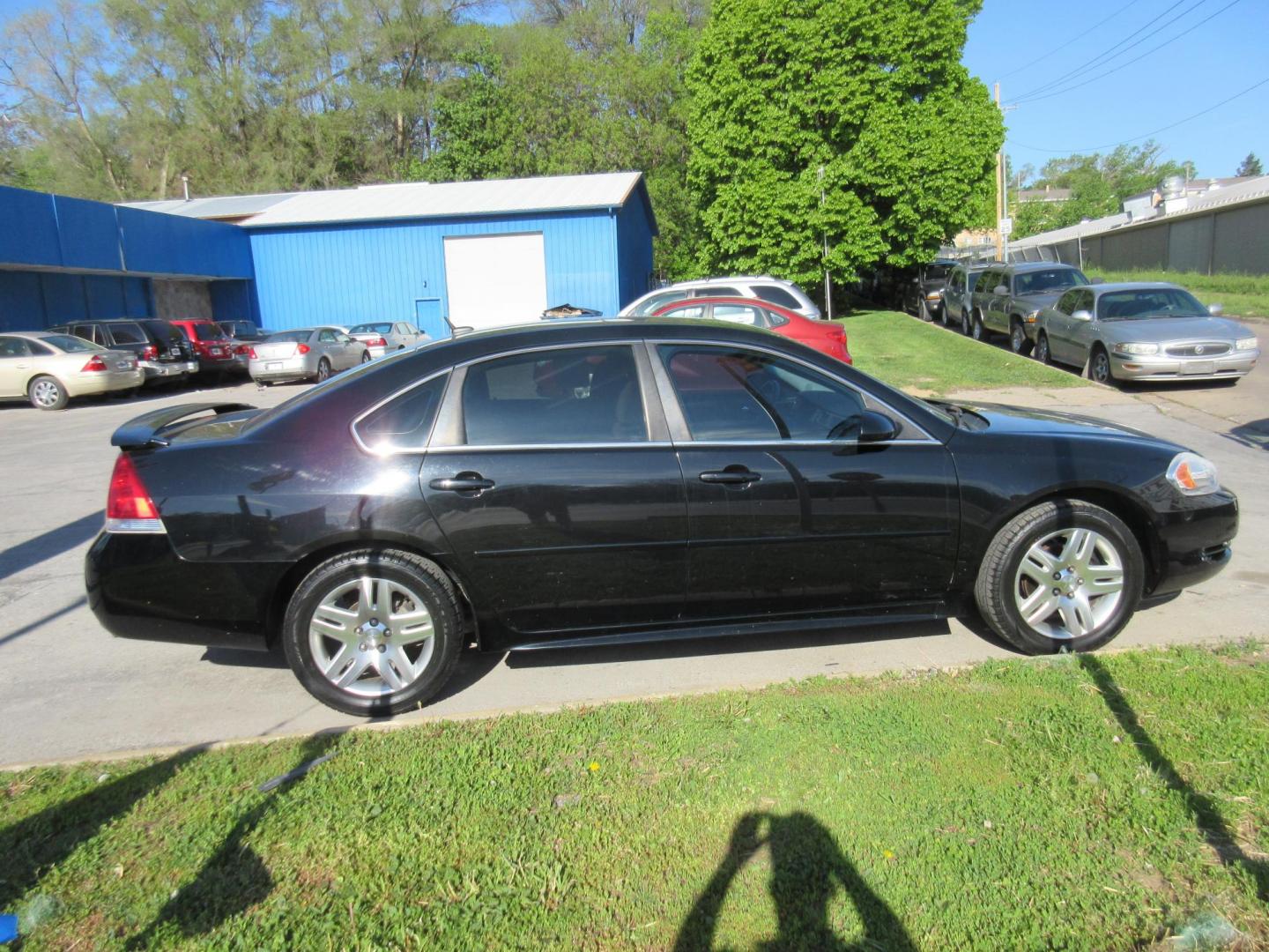 2001 Chevrolet Impala LS (2G1WH55K119) with an 3.8L V6 OHV 12V engine, 4-Speed Automatic Overdrive transmission, located at 1020 NW Radial Hwy, Omaha, NE, 68132, (402) 991-6503, 41.269718, -95.983231 - Photo#3