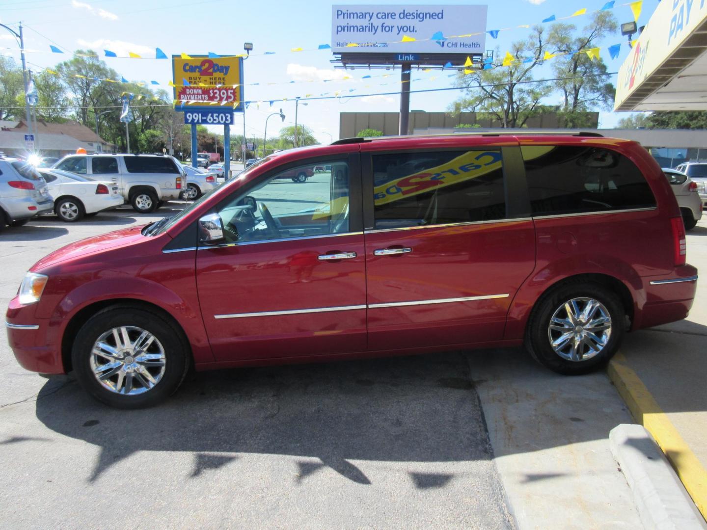 2009 Chrysler Town and Country Limited (2A8HR64X19R) with an 4.0L V6 SOHC 24V engine, 6-Speed Automatic transmission, located at 1020 NW Radial Hwy, Omaha, NE, 68132, (402) 991-6503, 41.269718, -95.983231 - Photo#0