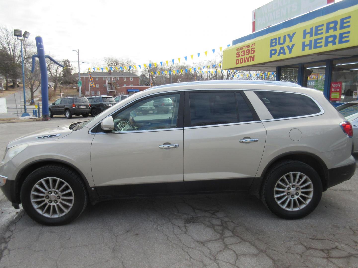 2009 Buick Enclave CXL AWD (5GAEV23D79J) with an 3.6L V6 DOHC 24V engine, 6-Speed Automatic Overdrive transmission, located at 1020 NW Radial Hwy, Omaha, NE, 68132, (402) 991-6503, 41.269718, -95.983231 - Photo#1