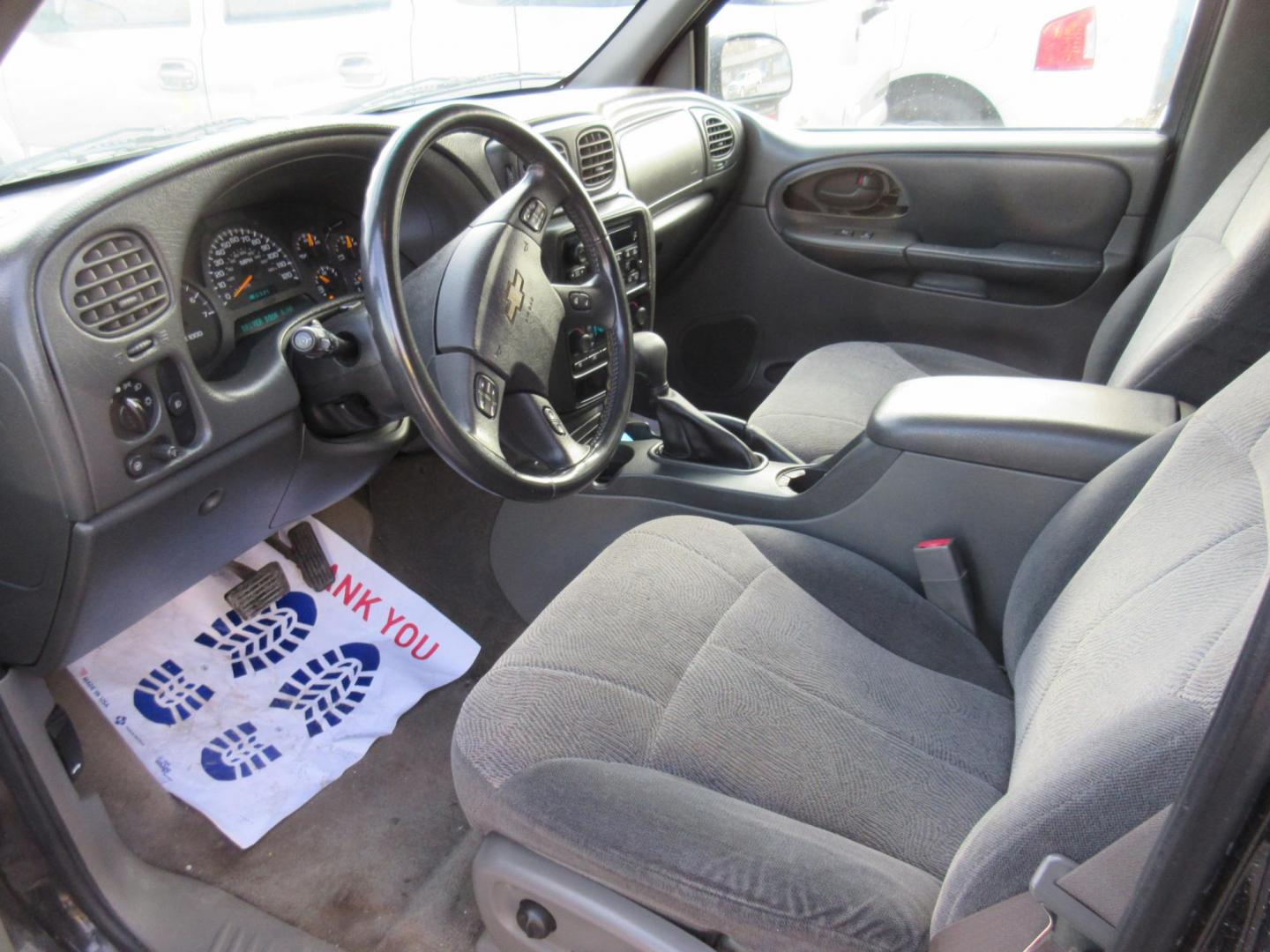 2004 Chevrolet TrailBlazer LS 4WD (1GNDT13S342) with an 4.2L L6 DOHC 24V engine, 4-Speed Automatic Overdrive transmission, located at 1020 NW Radial Hwy, Omaha, NE, 68132, (402) 991-6503, 41.269718, -95.983231 - Photo#1