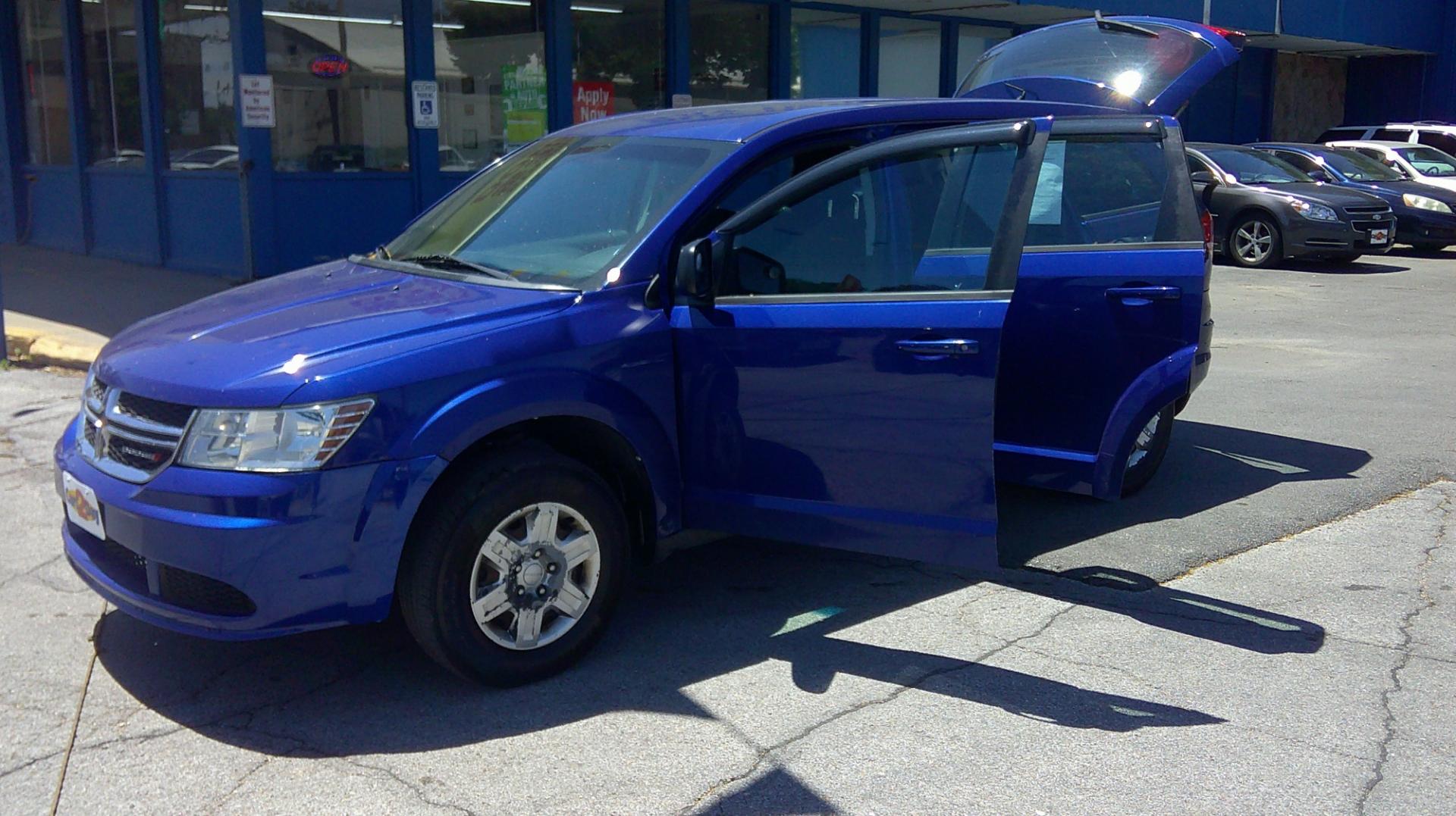 2013 Dodge Journey (3C4PDDBG1DT) , located at 1020 NW Radial Hwy, Omaha, NE, 68132, (402) 991-6503, 41.269718, -95.983231 - Photo#3