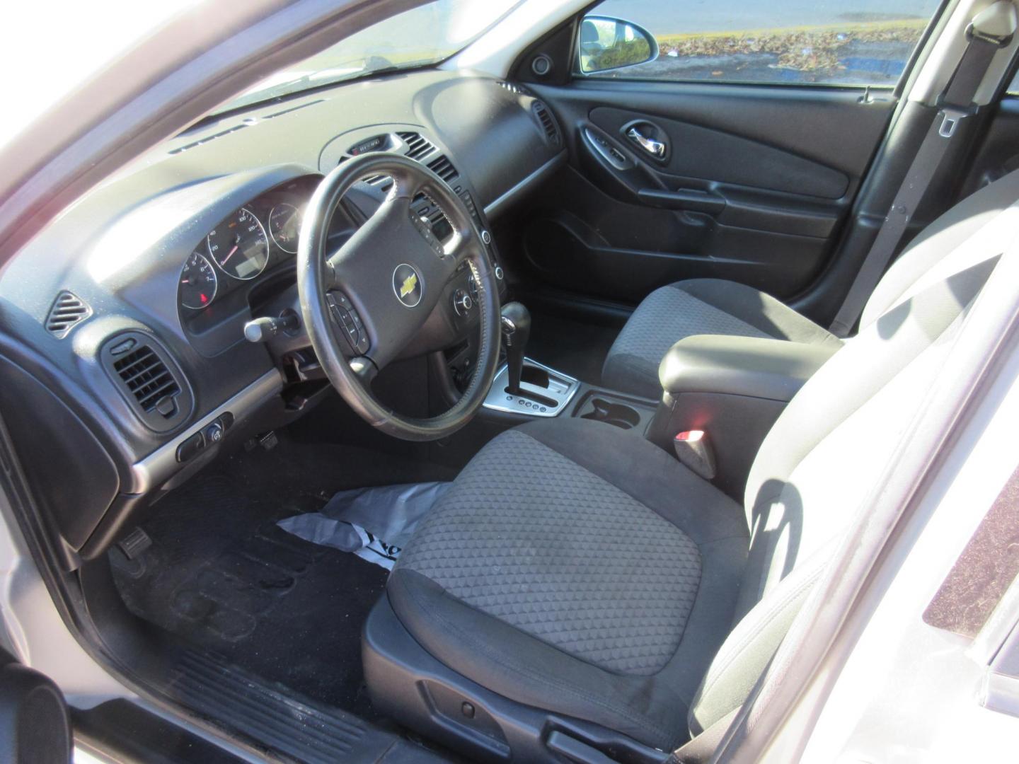 2004 Chevrolet Malibu MAXX LS (1G1ZT64824F) with an 3.5L V6 OHV 12V engine, 4-Speed Automatic Overdrive transmission, located at 1020 NW Radial Hwy, Omaha, NE, 68132, (402) 991-6503, 41.269718, -95.983231 - Photo#1