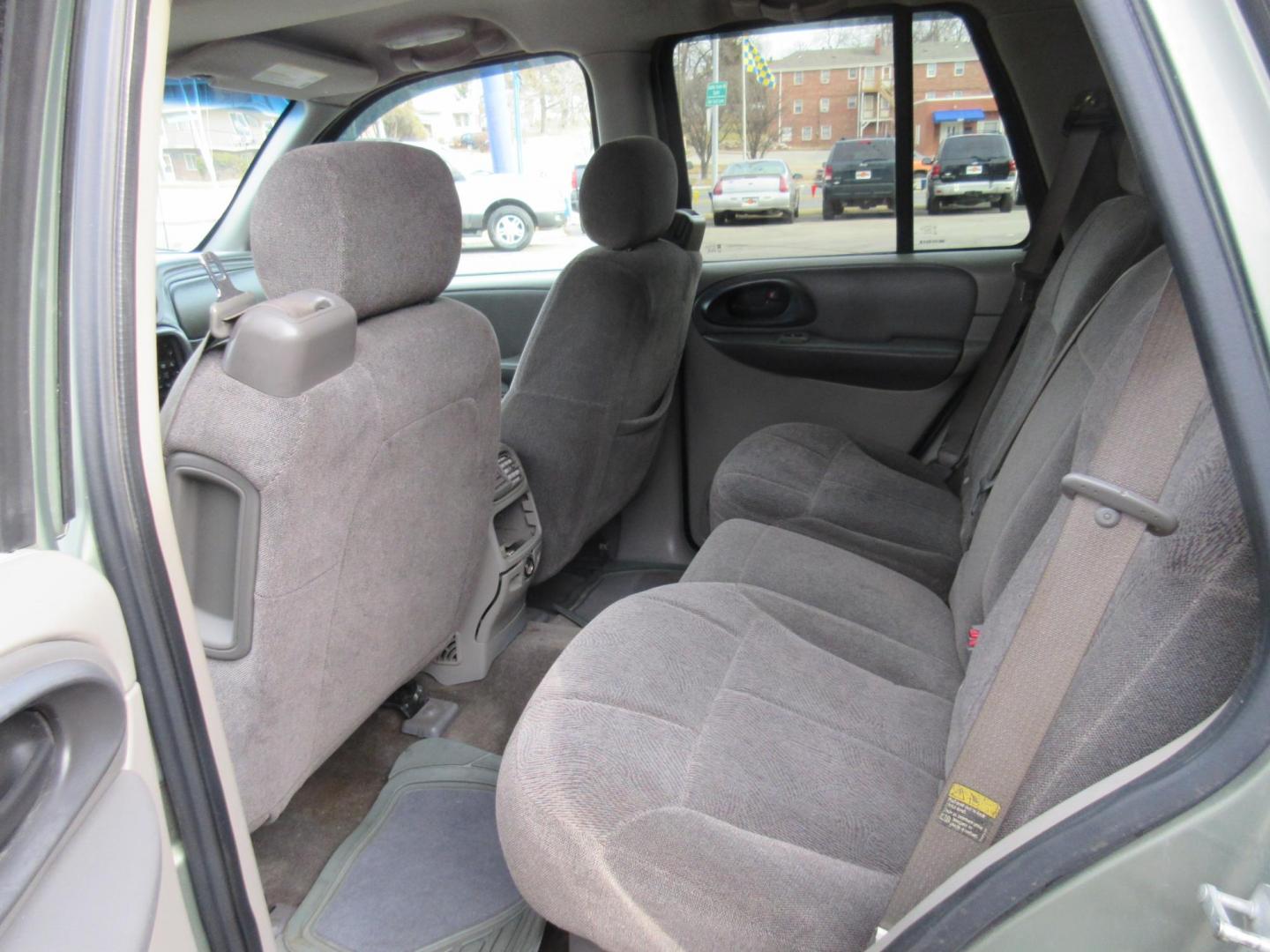 2004 Chevrolet TrailBlazer LS 2WD (1GNDS13S042) with an 4.2L L6 DOHC 24V engine, 4-Speed Automatic Overdrive transmission, located at 1020 NW Radial Hwy, Omaha, NE, 68132, (402) 991-6503, 41.269718, -95.983231 - Photo#2