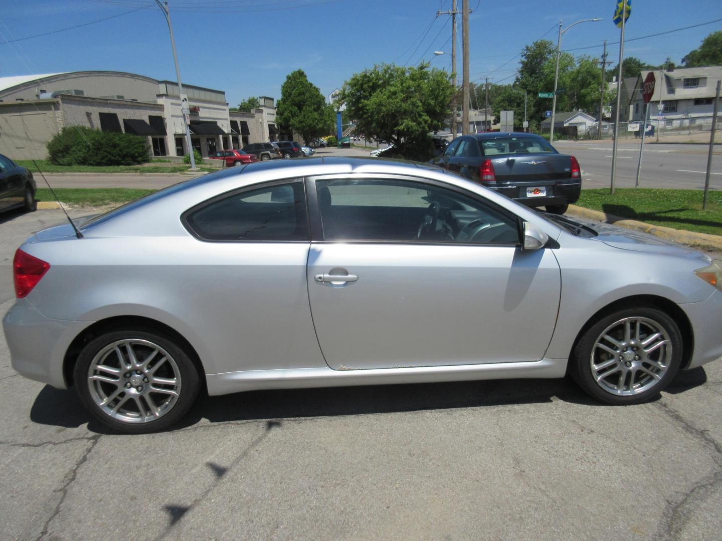 2007 Scion tC Sport Coupe (JTKDE177370) with an 2.4L L4 DOHC 16V engine, located at 1020 NW Radial Hwy, Omaha, NE, 68132, (402) 991-6503, 41.269718, -95.983231 - Photo#2