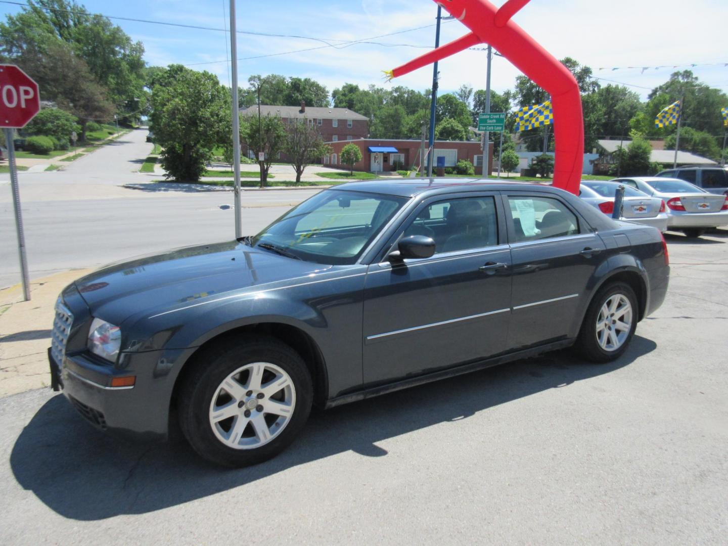 2007 Chrysler 300 Touring (2C3KA53GX7H) with an 3.5L V6 DOHC 24V engine, 4-Speed Automatic Overdrive transmission, located at 1020 NW Radial Hwy, Omaha, NE, 68132, (402) 991-6503, 41.269718, -95.983231 - Photo#0